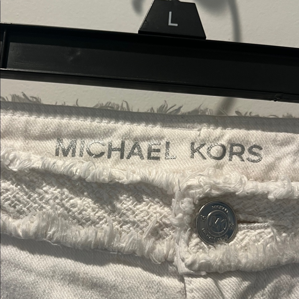 Michael Kors White Straight-Leg Jeans with Branded Button